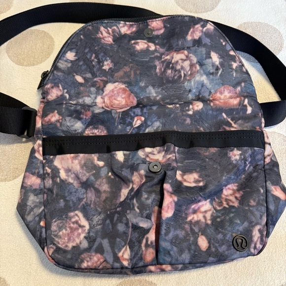 Lululemon Festival Bag II *5L Pink Purple Frosted Rose Multi / Black - Picture 7 of 14